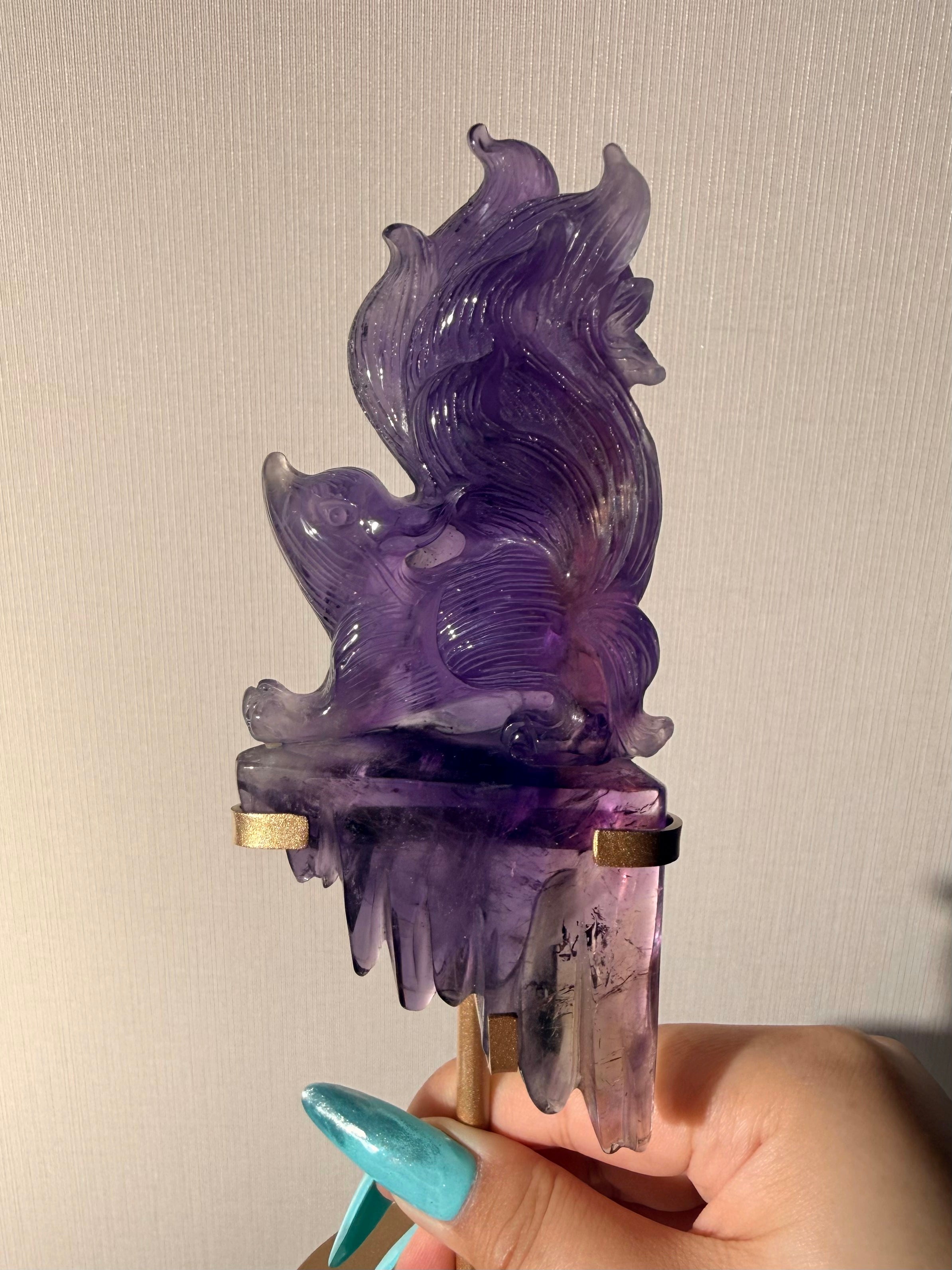 High quailty transparent amethyst nine tail fox