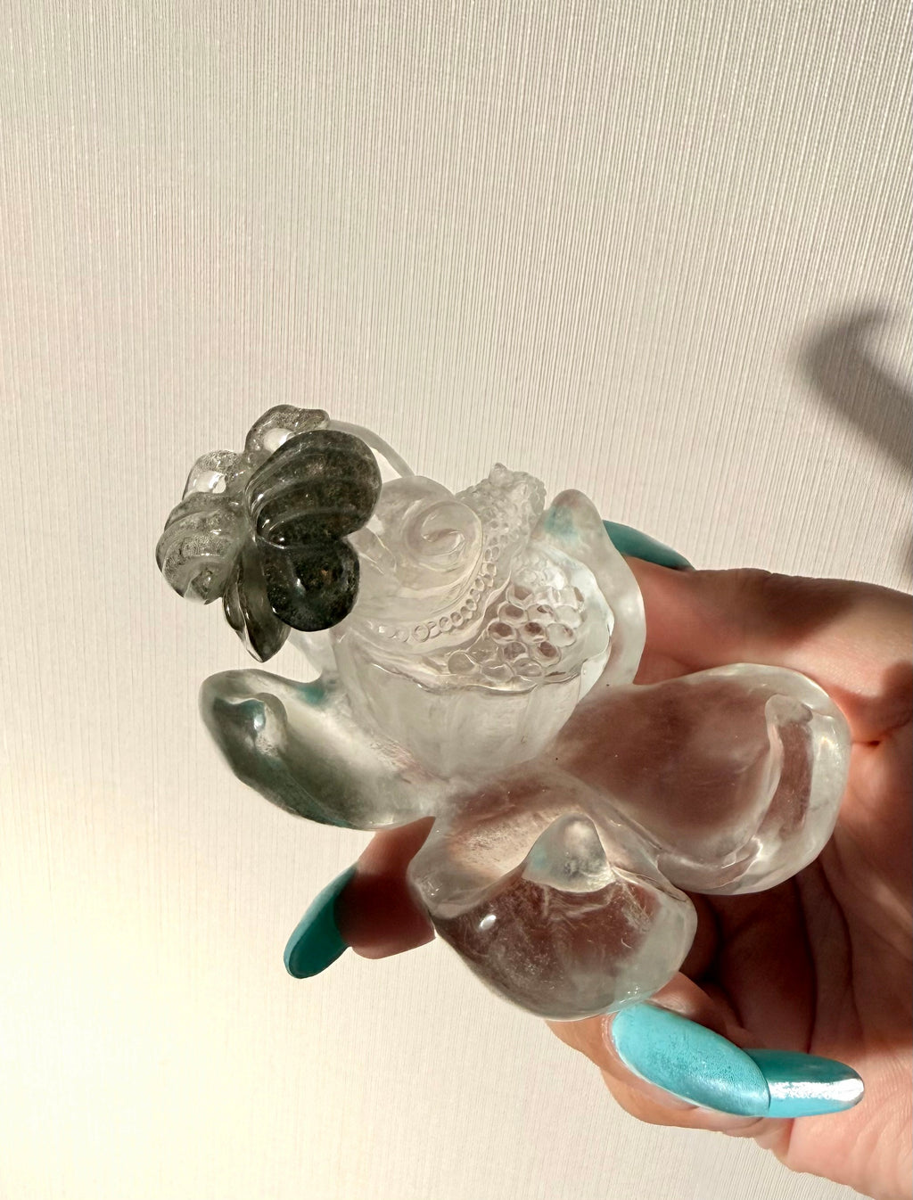 Clear garden quartz Carving Lotus butterfly Snail